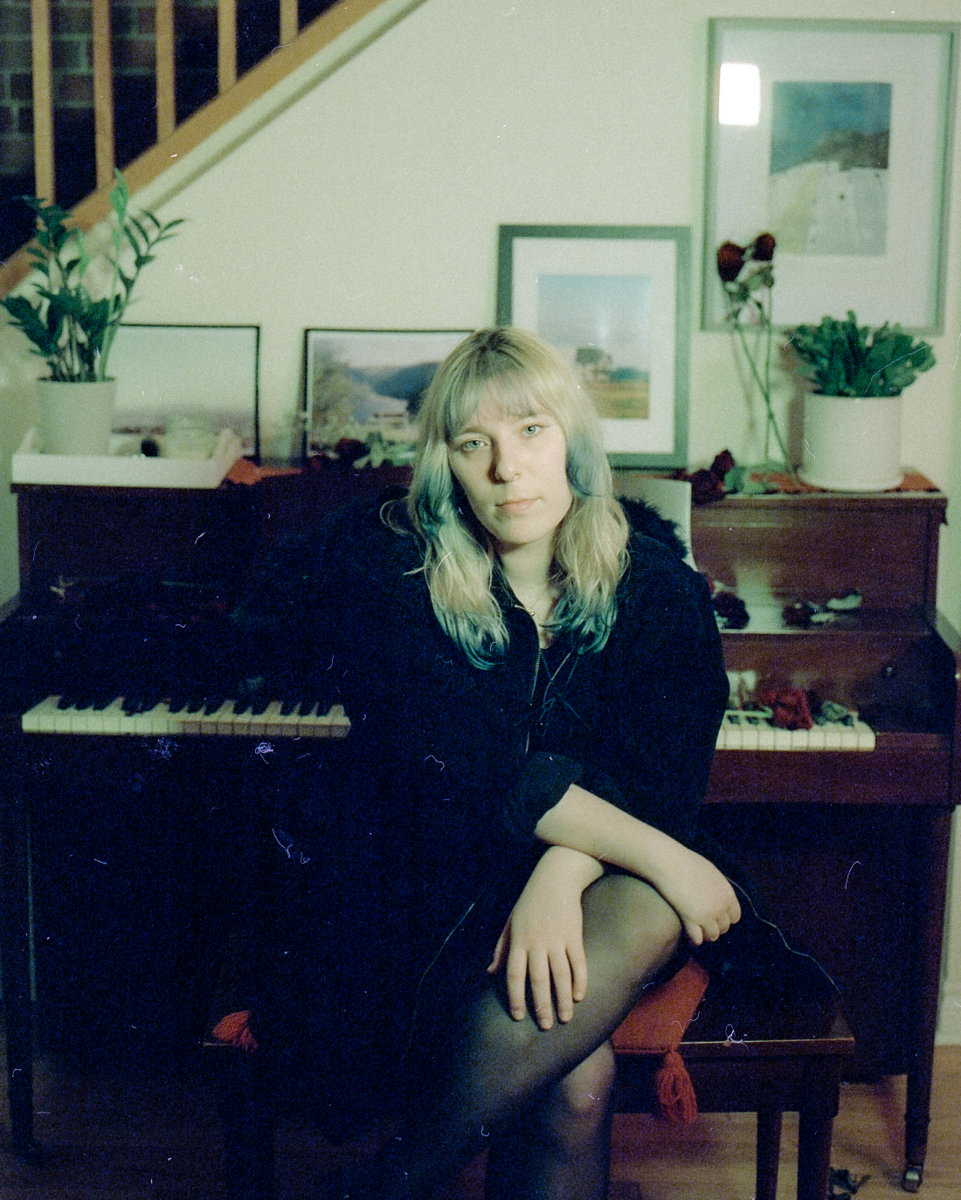 Interview Dark Globe